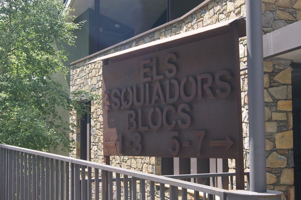 Apartaments Els Esquiadors 约茨 外观 照片